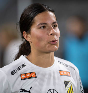 Häckens Emily Madril intervjuvas