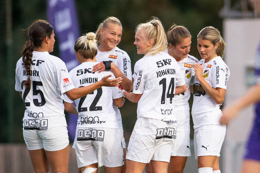 Häckens Emily Madril, Marika Lundin , Stine Larsen,Molly