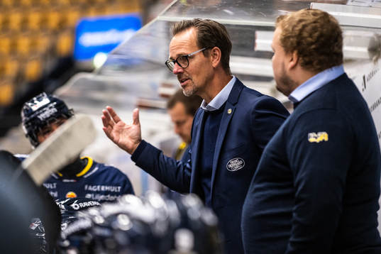 s assisterande tränare Peter Hammarström