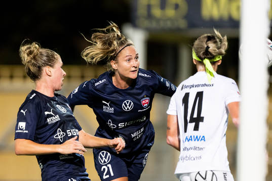 FC Rosengårds Karin Lundin gör 6-2 och fullbordar sitt hattrick