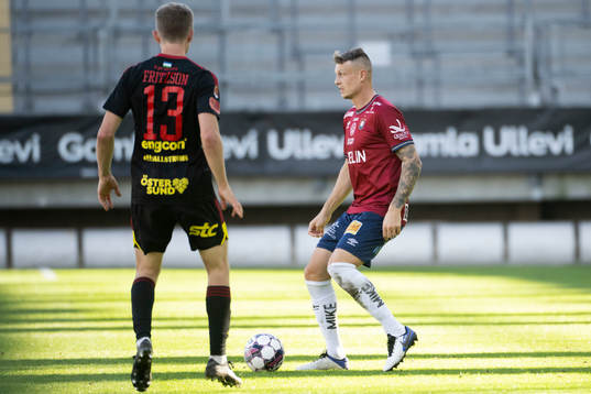 Östersunds Ludvig Fritzson och Örgrytes Marcus Haglind Sangré