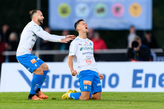 Värnamos Marcus Antonsson jublar