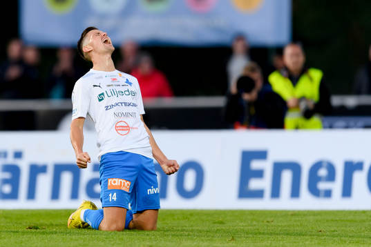 Värnamos Marcus Antonsson jublar