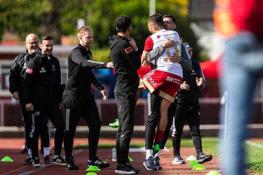 Skövde AIKs Yoann Fellrath jublar efter 1-0