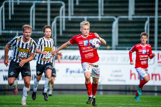 Norrbys Johan Brannefalk mot Landskronas Linus R Olsson och Filip Ottosson