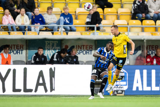 Sirius Christian Kouakou och Elfsborgs Leo Väisänen