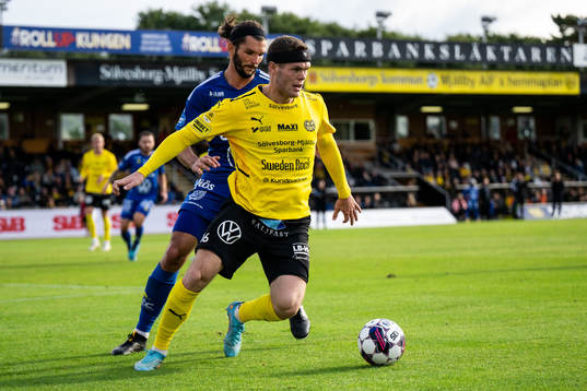 GIF Sundsvalls Forrest Lasso och Mjällbys Jacob Bergström