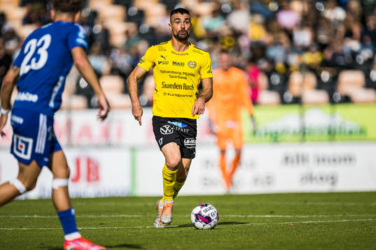 Mjällbys Carlos Moros Gracia och Sundsvalls Ludvig Nåvik