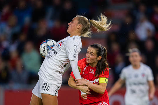 Olivia Holdt of Rosengård and Tuva Hansen of Brann