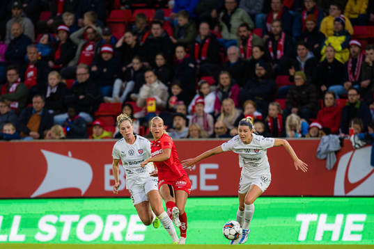 Rikke Bogetveit Nygard of Brann and Olivia Schough of