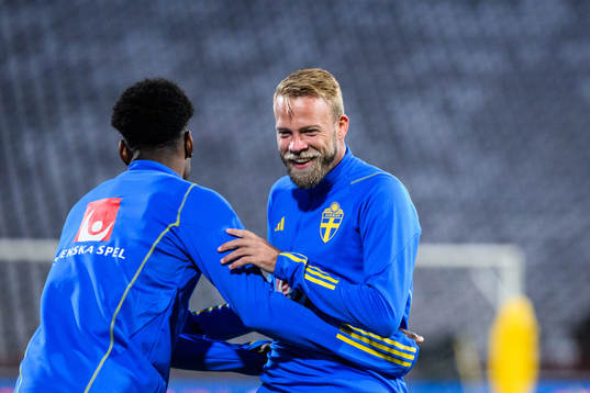 Anthony Elanga and Daniel Sundgren of Sweden