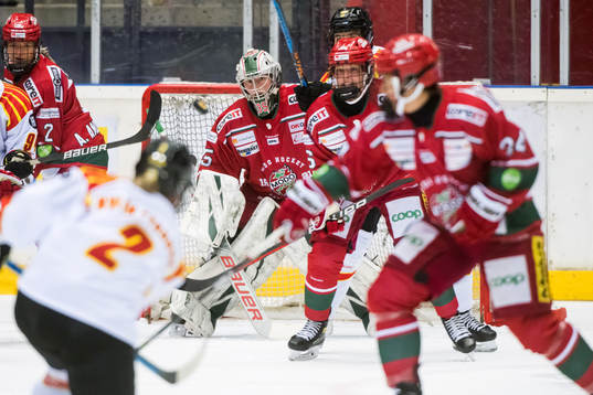 Modos målvakt Lauren Bench