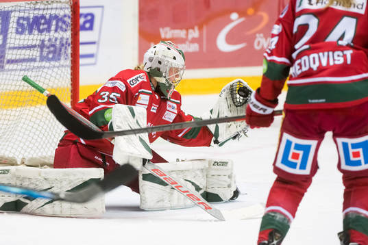 Modos målvakt Lauren Bench