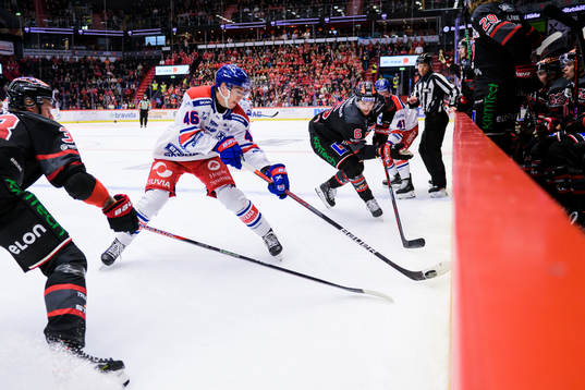 Oskarshamns Liam Svensson och Örebros Filip Berglund