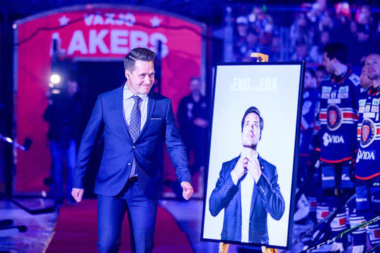 Växjös tidigare tränare Sam Hallam uppmärksammas