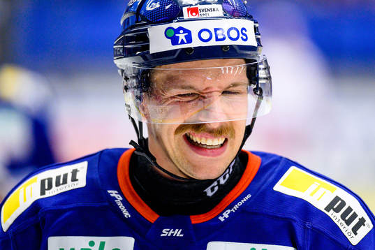 Växjös Brian Cooper har ont