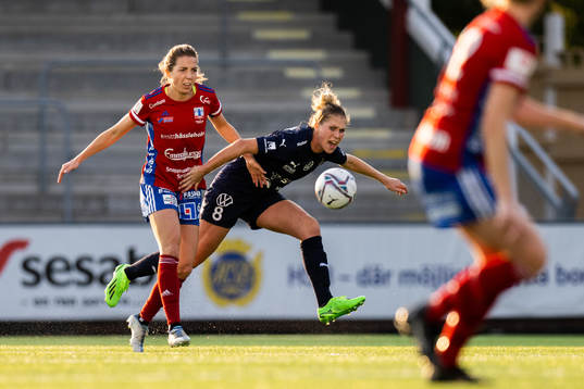 Vittsjös Clara Markstedt och FC Rosengårds Rebecca Knaak
