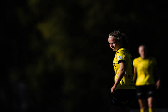 Signe Holt Andersen of LSK Kvinner