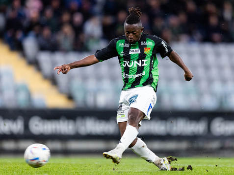 GAIS Michael Kargbo skjuter ett skott