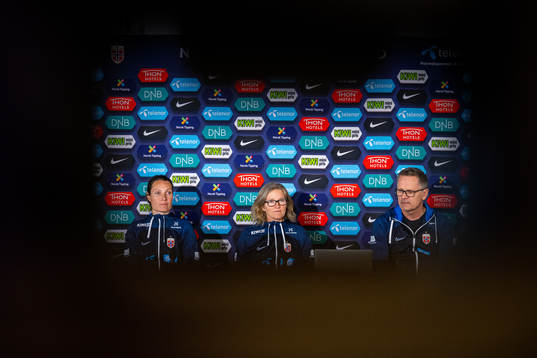 Ingvild Stensland, Hege Riise and press officer Halvor Lea present the squad selection of the Norwegian women's national football team