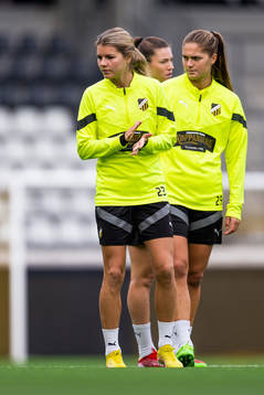 Andrine Stolsmo Hegerberg, Pauline Hammarlund and Mille
