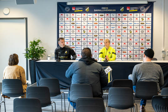 Head coach Robert Vilahamn and Filippa Curmark