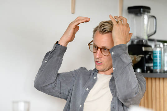 Oscar Sundh, assisterande sportchef/scout i HV71, blir