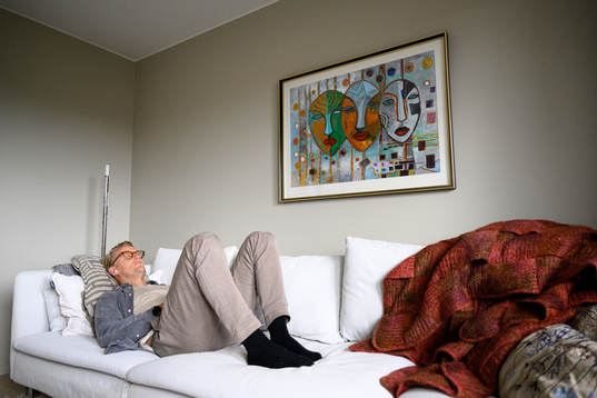 Oscar Sundh, assisterande sportchef/scout i HV71, vilar i