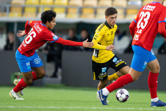 Helsingborgs Victor Göransson och Elfsborgs Besfort Zeneli