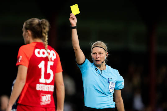 Referee Ewa Augustyn