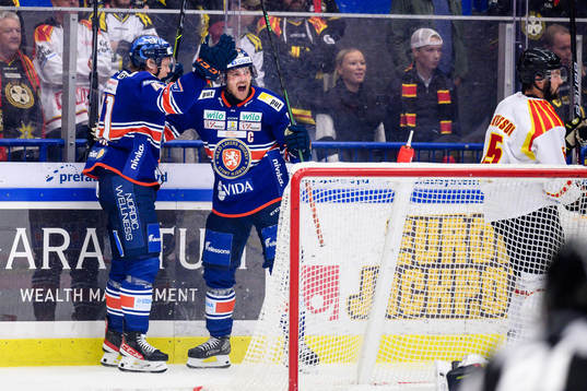 Växjös Ludvig Nilsson och Erik Josefsson jublar