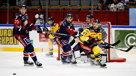 Linköpings Filip Bystedt, Craig Schira och Luleås Leo