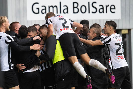 Landskronas spelare jublar