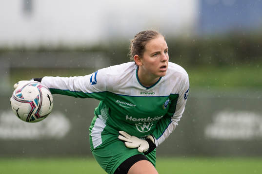 Onsalas målvakt emma Collvik