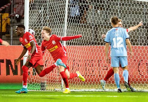  [DK=20221003: 1-0 målet sparket ind af Ernest Nuamah, FC Nordsjælland. Martin Frese og Andreas Schjelderup, FC Nordsjælland jubler]