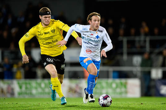 Mjällbys Jacob Bergström och Värnamos William Kenndal