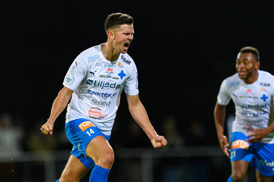 Värnamos Marcus Antonsson jublar