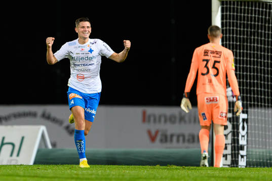 Värnamos Marcus Antonsson jublar