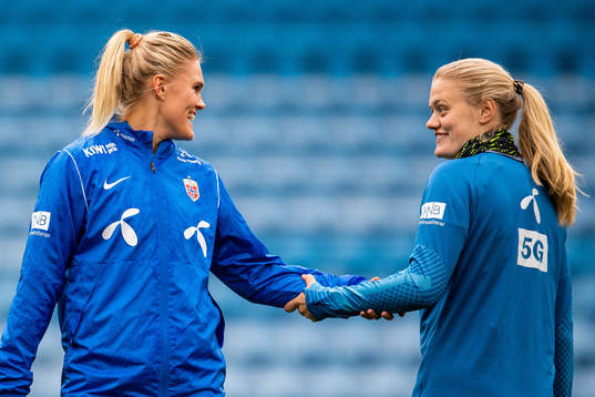 Kristine Bjørdal Leine and Mathilde Harviken of the