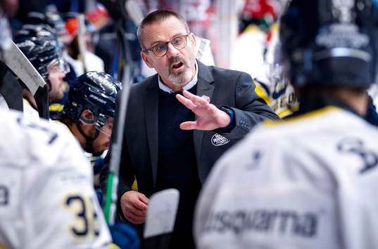 s huvudtränare Tommy Samuelsson