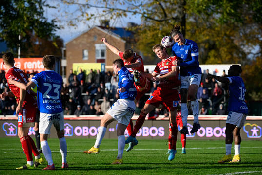 Skövdes Mikael Mörk och Trelleborgs Isak Jönsson