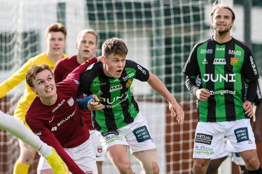 Qvidings Isak Skoog och GAIS Axel Henriksson