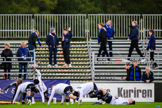 Sirius spelare värmer upp