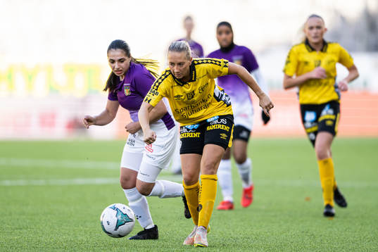 Westbos Diana Addas och Elfsborgs Cornelia Andersson