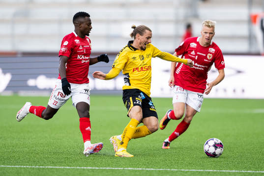 Kalmars Nahom Girmai Netabay, Elfsborgs Niklas Hult och Kalmars Axel Lindahl
