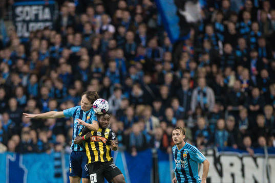 Djurgårdens Hjalmar Ekdal och Häckens Ibrahim Sadiq