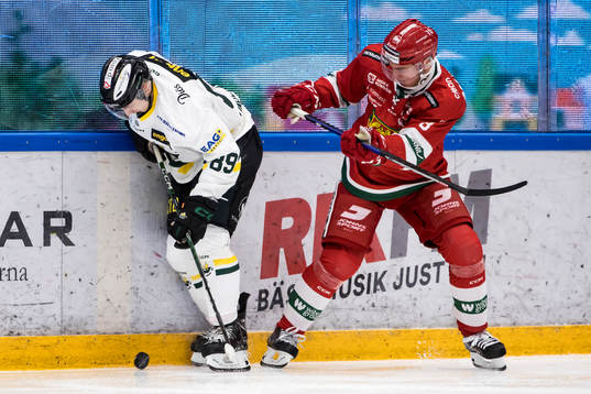 Östersunds Jeremias Lindewall och Moras Robin Johansson
