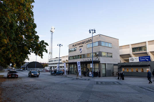 Exteriör vy över Platinumcars Arena