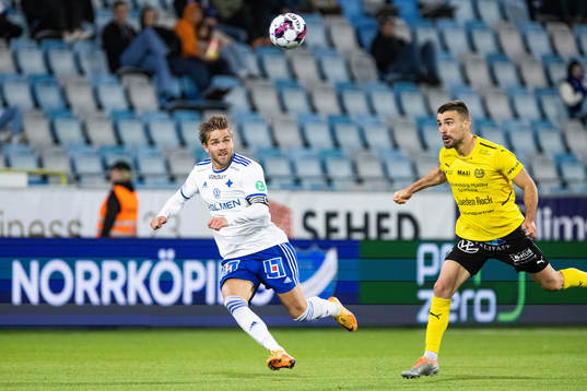 IFK Norrköpings Christoffer Nyman och Mjällbys Carlos Moros Gracia