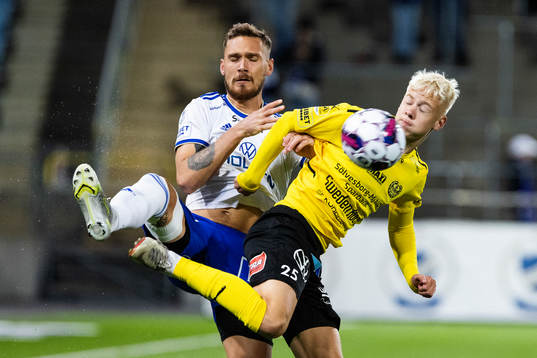 IFK Norrköpings Linus Wahlqvist Egnell och Mjällbys Otto Rosengren